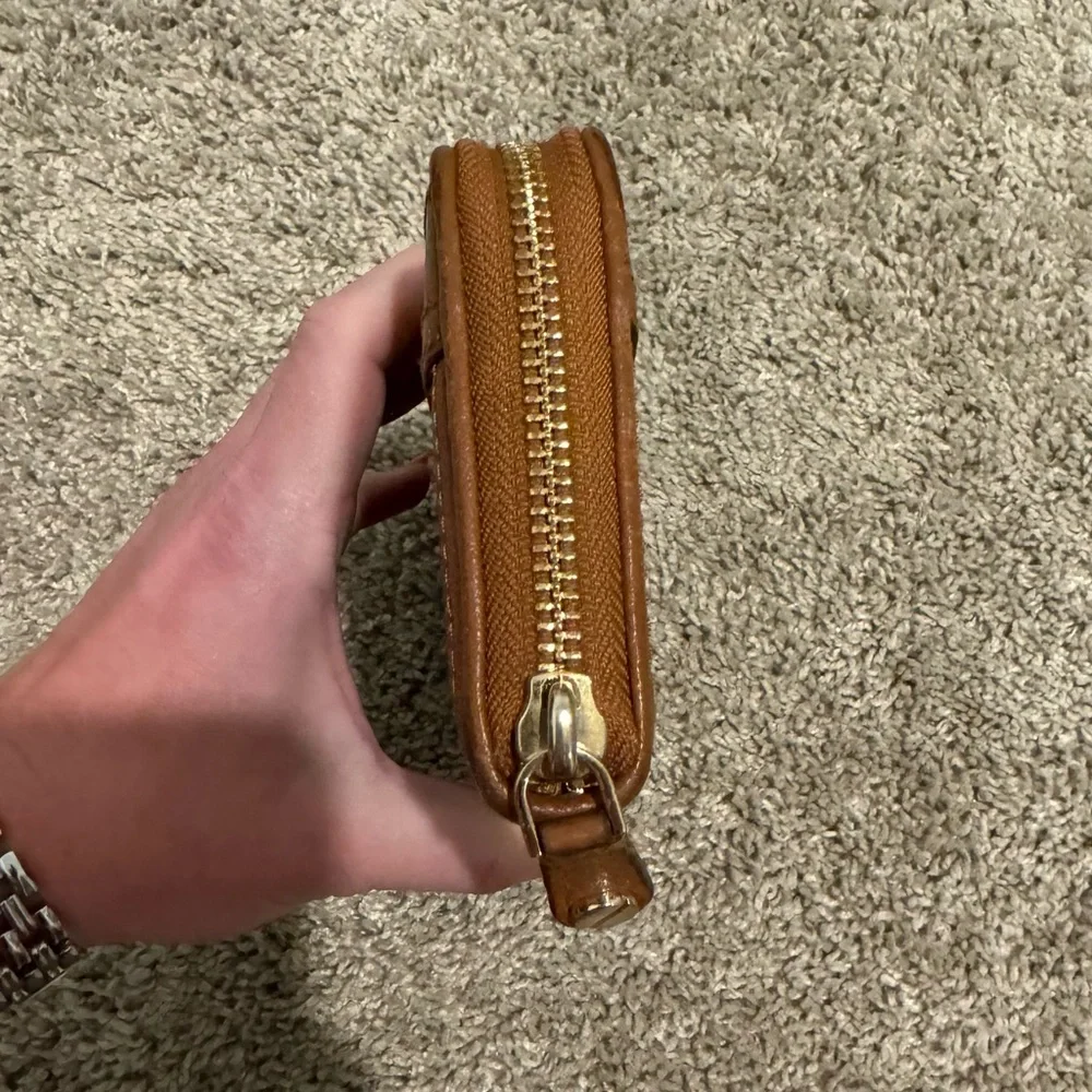 Michael Kors zippered accent pebbled leather zip around wallet